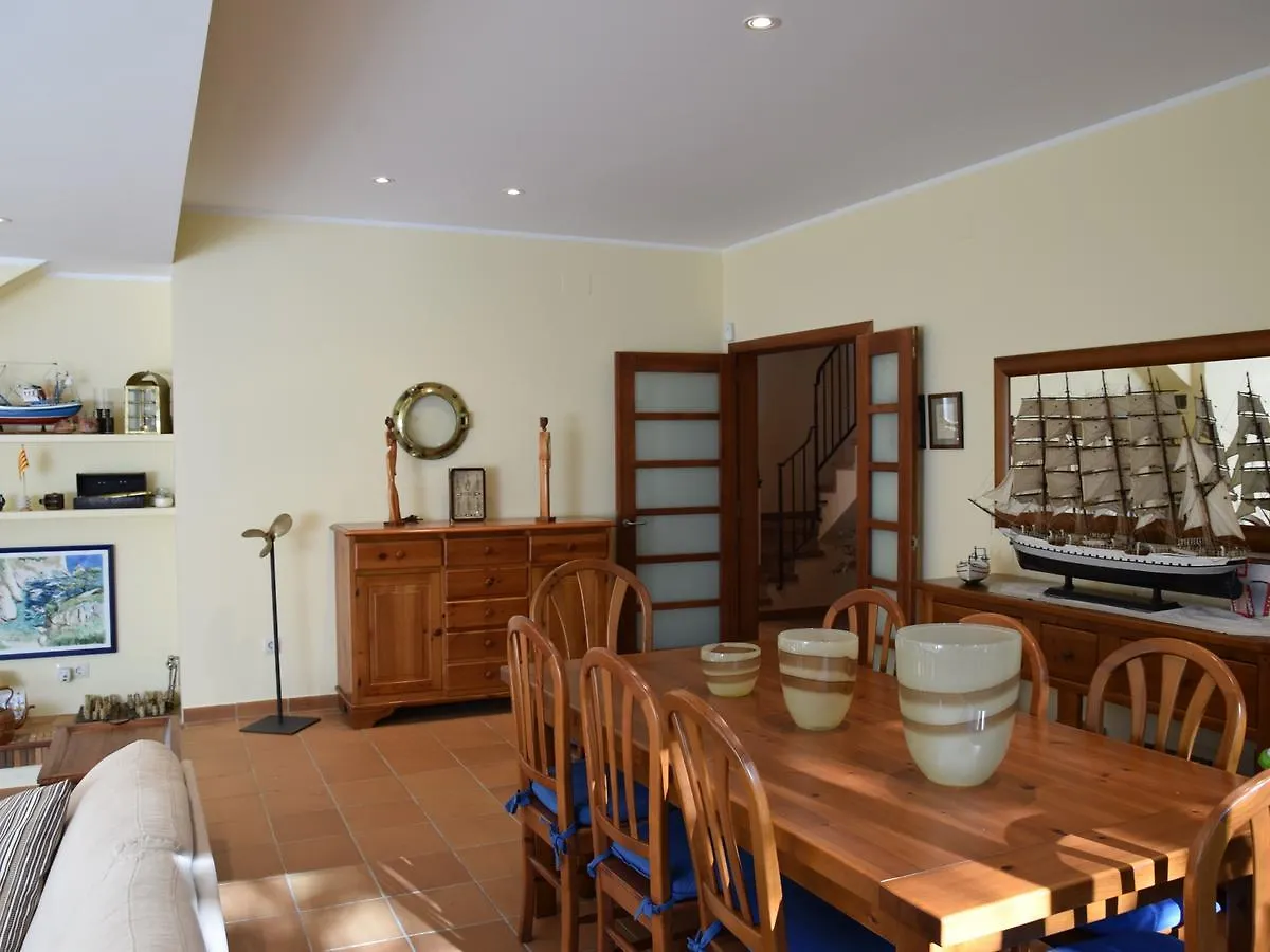 Villa Calella 帕拉弗鲁赫尔