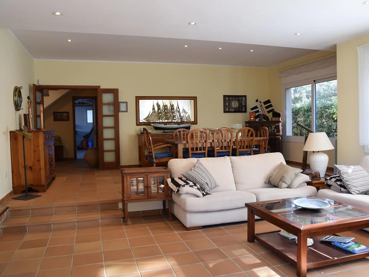 Villa Calella 帕拉弗鲁赫尔